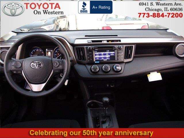 Toyota RAV4 2017 photo 10